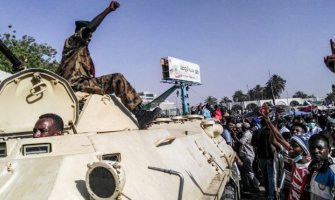 Sudan dobio prelaznu vlast