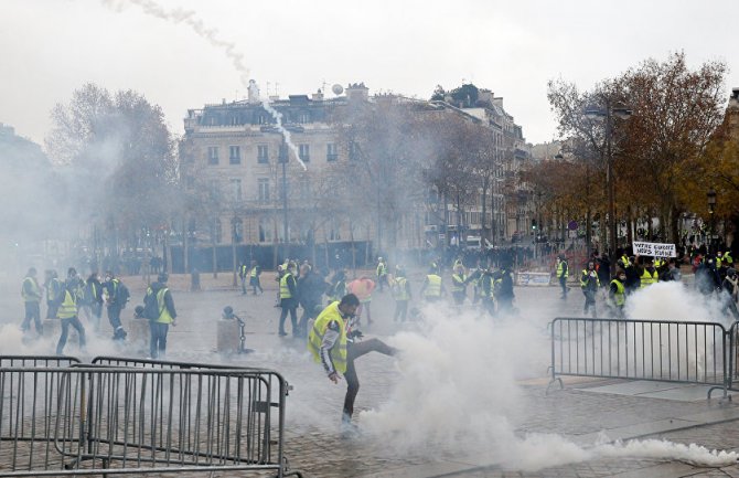Francuska: Sukobi između policije i Žutih prsluka
