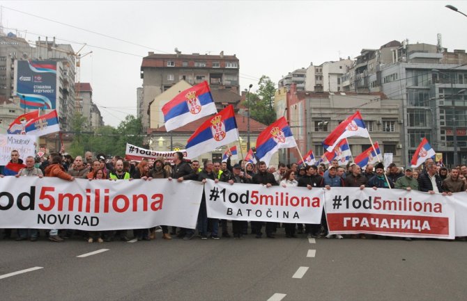 Beograd: S protesta zatražena zajednička komisija za fer i poštene izbore (FOTO)