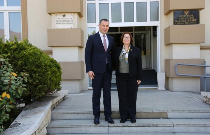 Šćekić sa ambasadorkom SAD: Izuzetno važna američka ulaganja u Berane