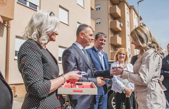 Hrapović:U Nikšiću 63 porodice zdravstvenih radnika riješile stambeno pitanje