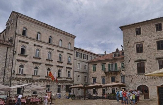 Više čelnika Opštine Kotor najavilo ostavke u slučaju smjene Jokića