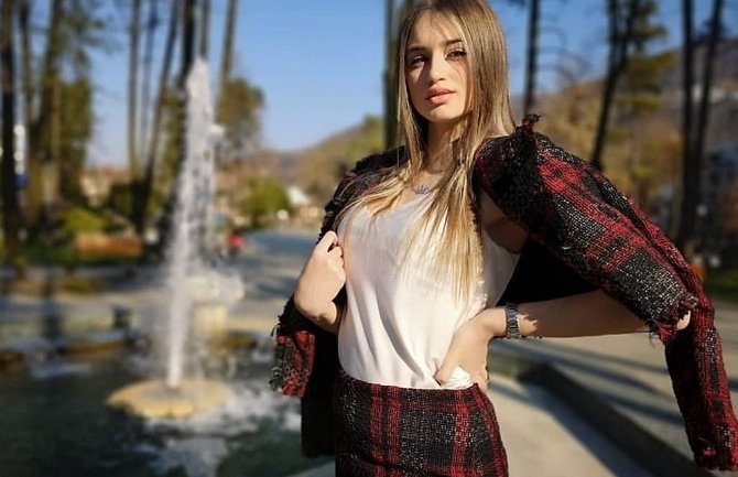 Miss World Glam: Glasajte za Crnogorku Nataliju Gluščević