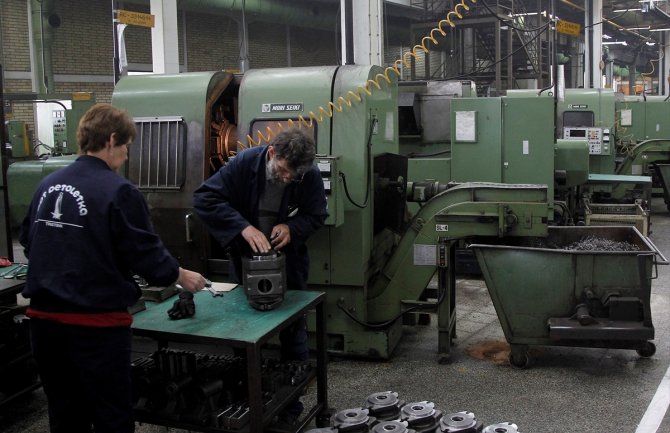  Jedinstven slučaj u Srbiji: Radnici otkupili fabriku poslije stečaja i oživjeli je(FOTO)