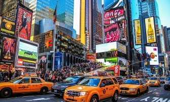Tajm Skver više nikad neće biti isti: Njujork zabranio reklamiranje alkohola na gradskim objektima