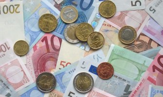 Poreska uprava u prošloj godini vratila 2,5 miliona eura doprinosa