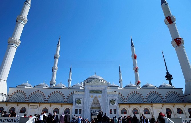 Otvorena najveća džamija u Turskoj (FOTO)