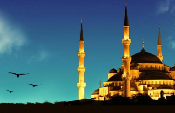 Ramazan počinje sjutra: Vjernici će ga provesti u postu, molitvi i praštanju