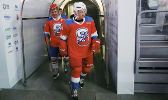 Putin postigao osam golova u egzibicionoj utakmici hokeja(FOTO)