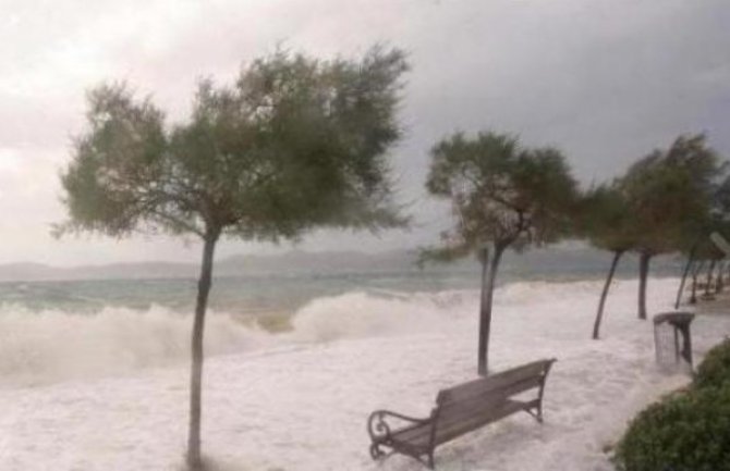 Hrvatska: Izdato crveno upozorenje zbog olujne bure
