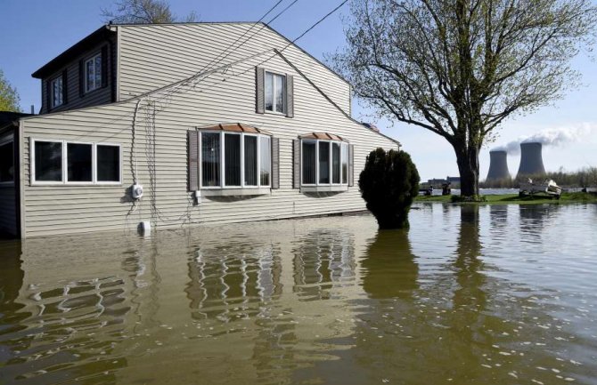 Poplavljeni Nju Orleans i Hjuston