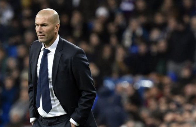 Zidan nakon sezone bez trofeja po drugi put napušta Real