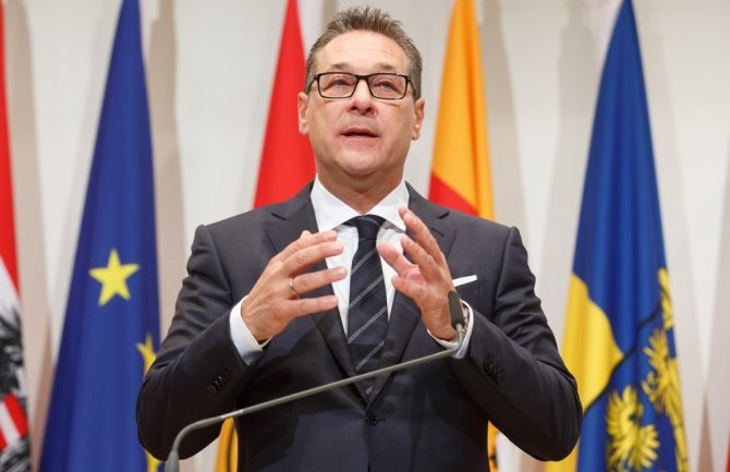 Skandal sa korupcijom u Austriji: Svi ministri iz ekstremno desničarske stranke podnijeli ostavke 