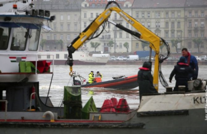 Turistički brod potonuo u Dunav za samo 7 sekundi! (VIDEO)
