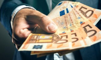 Novčanica od 50 eura se najčešće falsifikuje