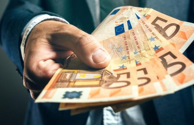 Novčanica od 50 eura se najčešće falsifikuje