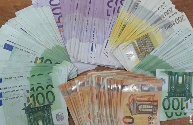 GP Gradina: Carinici za vikend zadržali čak 235.000 eura