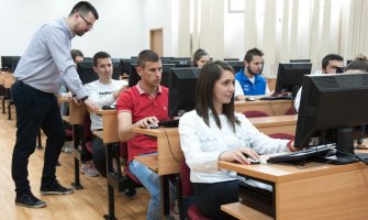 Veljović: Studenti Elektrotehničkog fakulteta imaju praksu u najznačajnijim crnogorskim kompanijama