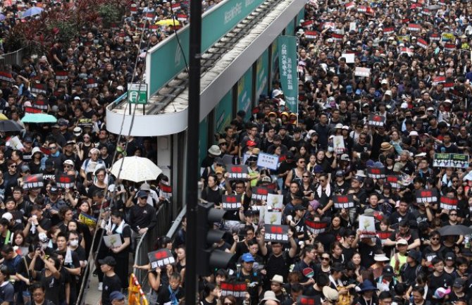 Protesti u Hong Kongu, traže ostavke zbog zakona o izručenju