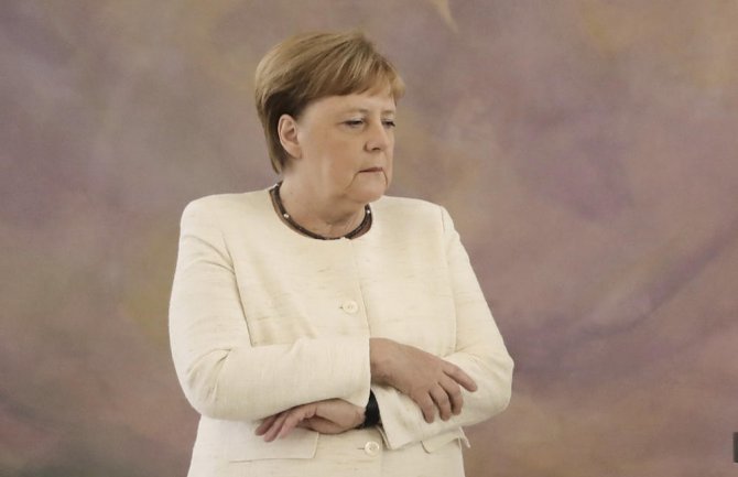 Merkel se oglasila: Dobro sam
