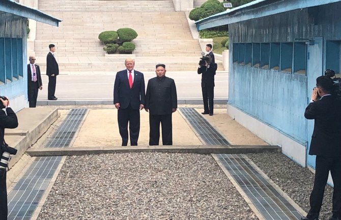 Istorijski trenutak: Tramp ušao u Sjevernu Koreju