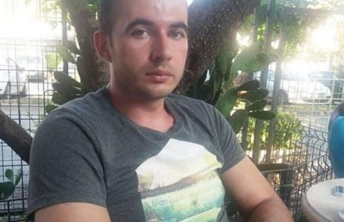 Berane: Nestao mladić, porodica moli za pomoć 