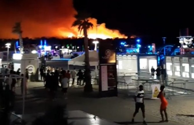 Veliki požar na hrvatskoj plaži, evakuisano 10 hiljada ljudi (VIDEO)