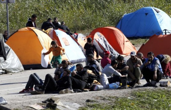 Brisel zabrinut za migrante u BiH