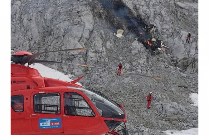 Troje mrtvih u avionskoj nesreći u austrijskim Alpima