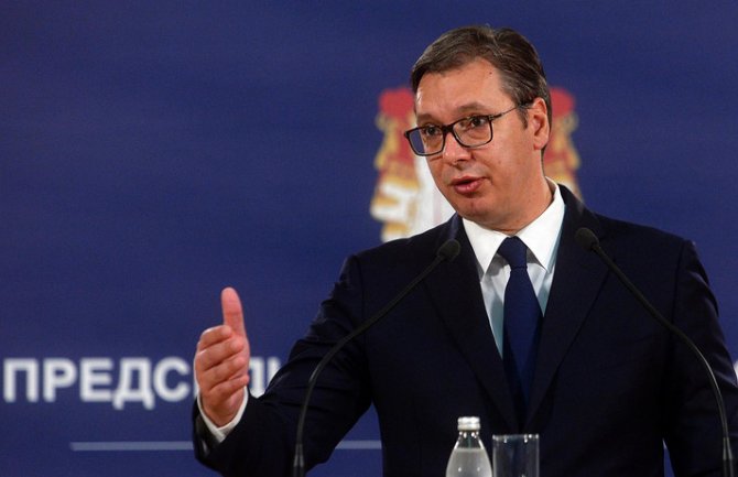 Vučić: Ostavka Haradinaja politički trik, možda postane junak