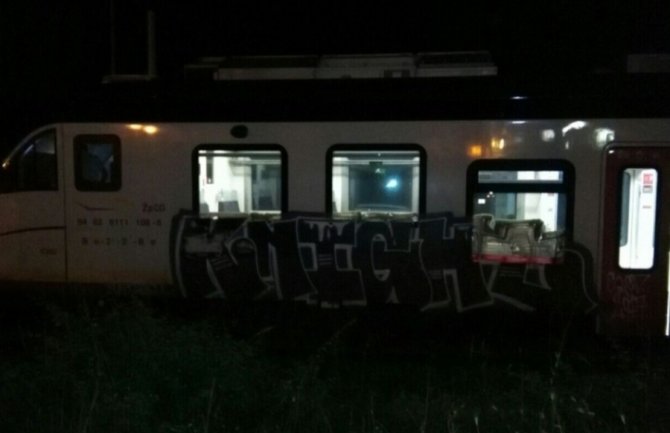 Voz udario jednu osobu u Zagoriču