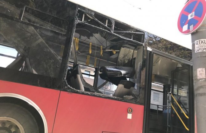 BG: Eksplozija u gradskom autobusu, više povrijeđenih osoba