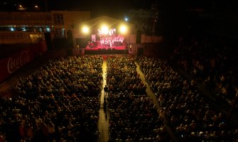Crna Gora velikim koncertom dostojanstveno obilježila godinu dana odlaska Olivera Dragojevića