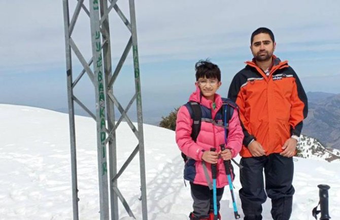 Desetogodišnja djevojčica iz Pakistana osvojila planinski vrh viši od 7000 metara