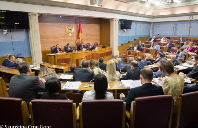 Brajović:  Omogućiti dalji parlamentarni dijalog i pružiti mogućnost svima