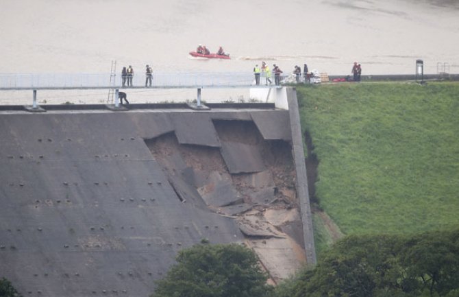 Gradić u Britaniji evakuisan zbog brane
