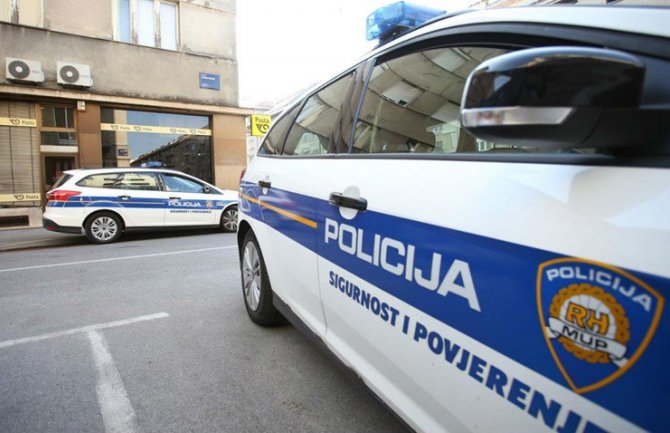 Hrvatska: Policajcima iz elitne jedinice lopovi ukrali pištolje i značke