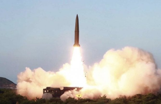 Sjeverna Koreja ispalila balističke projektile, četvrti put za nedelju dana