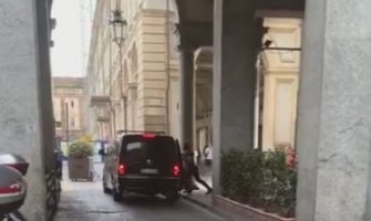 Srpkinja oteta u Torinu usred bijela dana zbog duga od 50.000 eura (VIDEO)