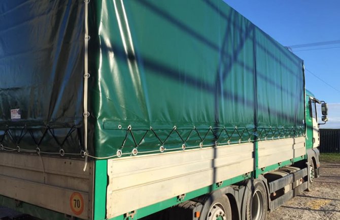 Kontrolisaće da li prevoznici koji prevoze drva imaju cerade na kamionima