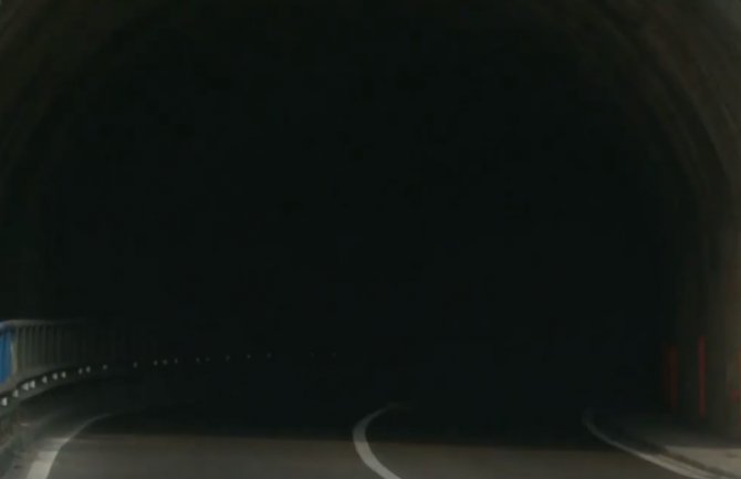 Oprezno vozite: Tunel Mogren i dalje bez adekvatne rasvjete(VIDEO)