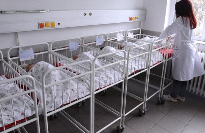 Majke godišnje ostave dvije do tri bebe nakon porođaja u KCCG