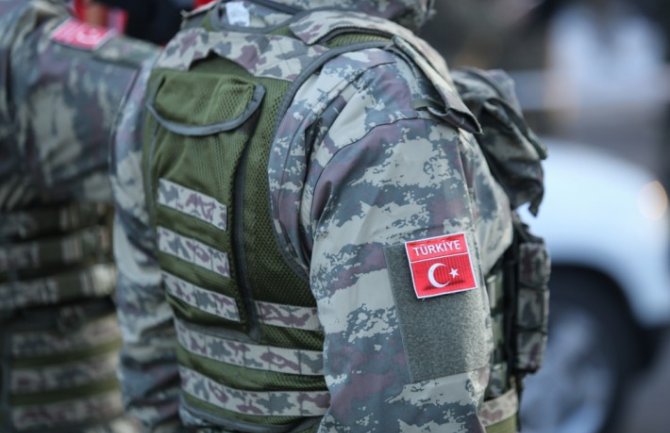 Turska vlada naredila hapšenje 223 vojna službenika