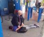  Uhapšen radnik obezbjeđenja, zbog peronske karte udarao putnicu i oborio je na pod?! (VIDEO)