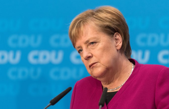 Merkel protiv ukidanja zabrane prodaje oružja SA