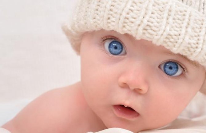 Zašto se bebama mijenja boja očiju?