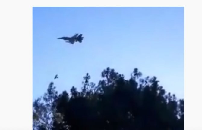 Objavljen snimak pada belgijskog vojnog aviona i spasavanja pilota sa dalekovoda(VIDEO)