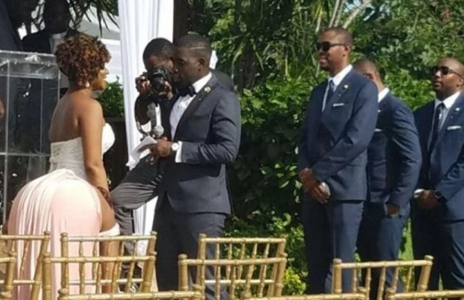 Fotografija sa vjenčanja postala hit na Tviteru zbog optičke iluzije (VIDEO)