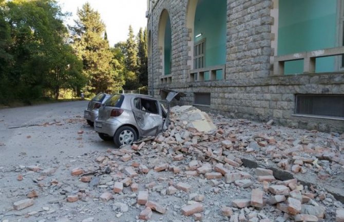Albanija: Zemljotres u potpunosti uništio zgradu fakulteta, desetine povrijeđenih