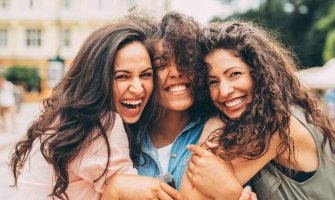  Smijeh pozitivno utiče na pamćenje i raspoloženje ljudi